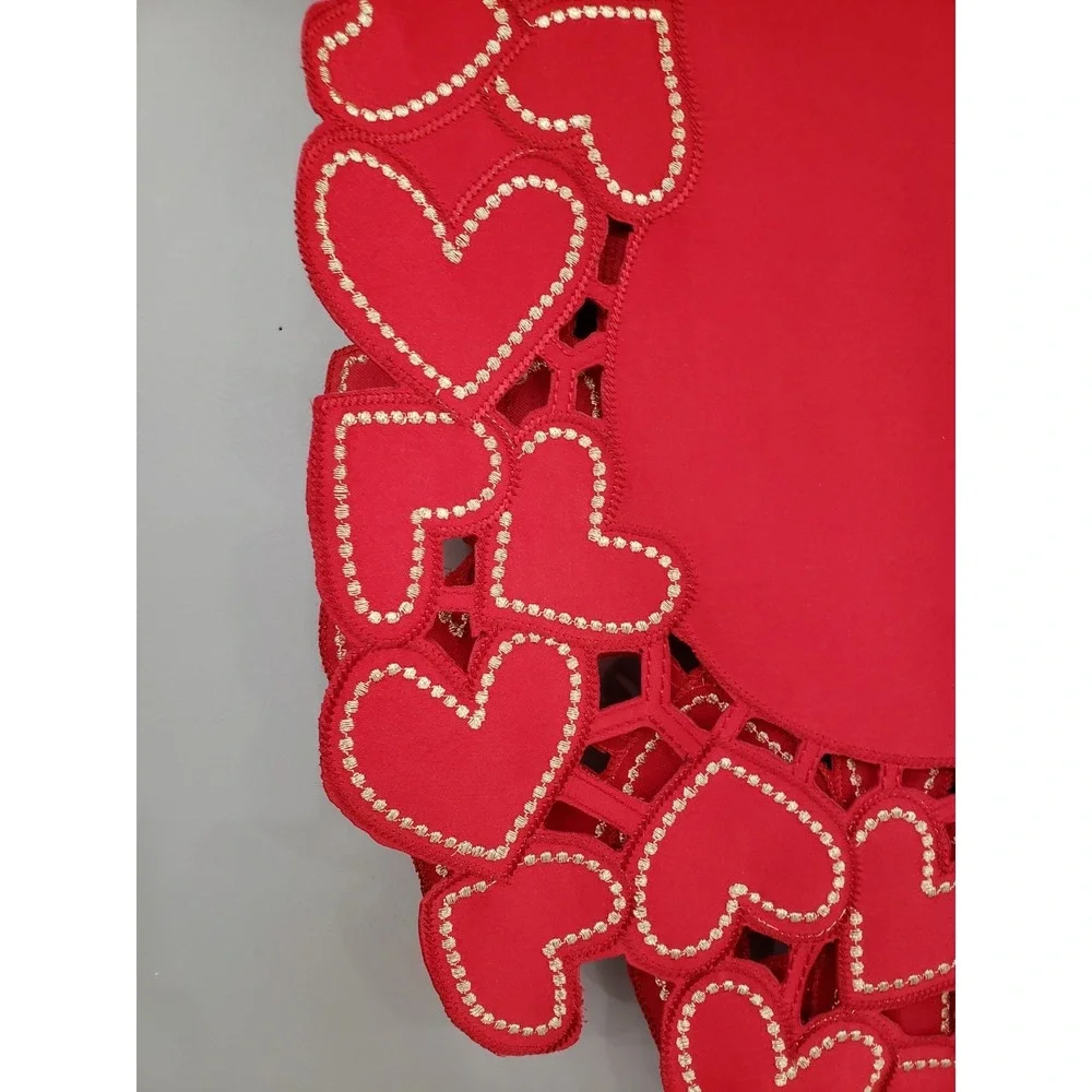 NEW Tahari Home Valentines Day Red Heart Table Runner 16x90 Decor